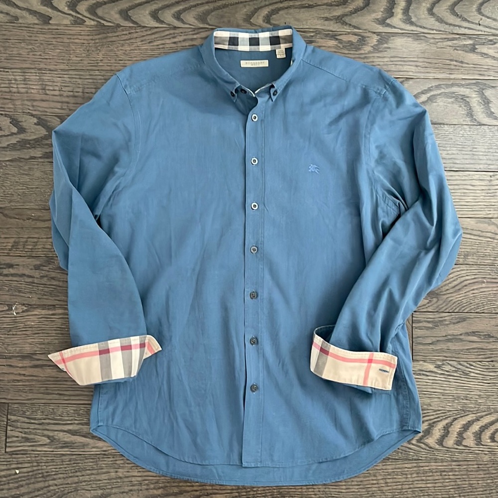 Men’s large BURBERRY nove a check dress shirt - like new!